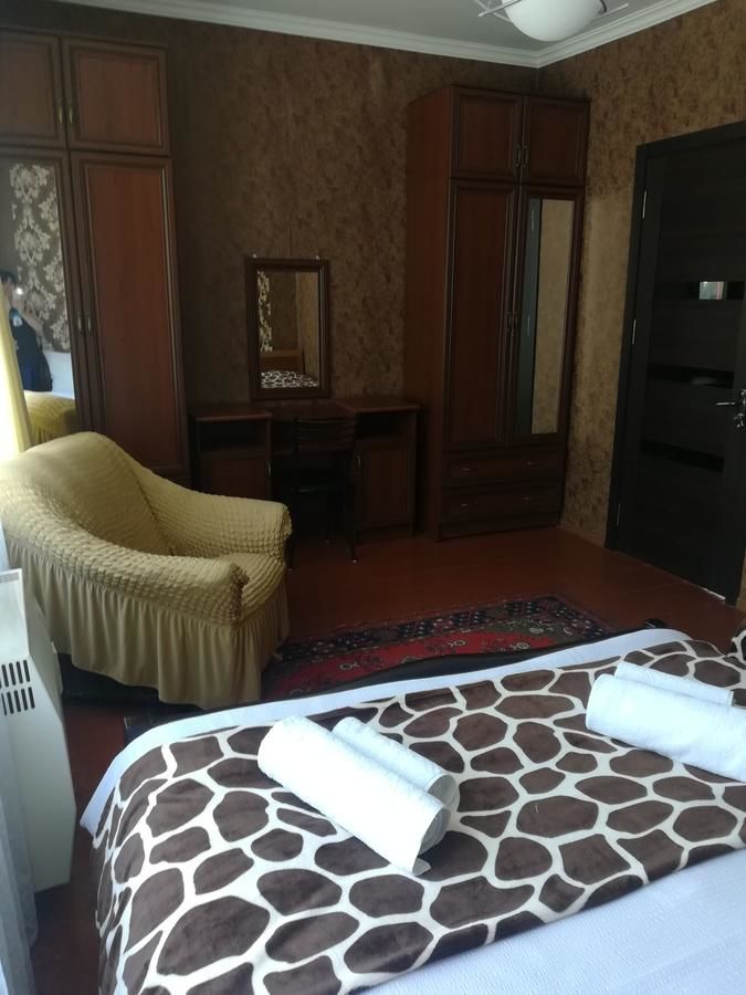 Гостевой дом Nikoloz Guesthouse Степанцминда-19